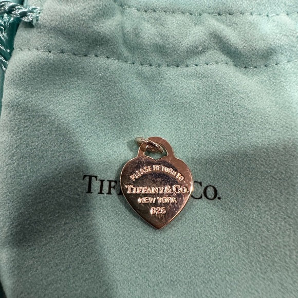 Authentic Tiffany Small RTT Pink Enameled Heart NEW Discounted - Picture 2 of 6